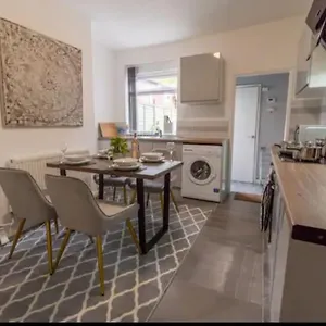  Holiday home Beautiful Near Centre United Kingdom