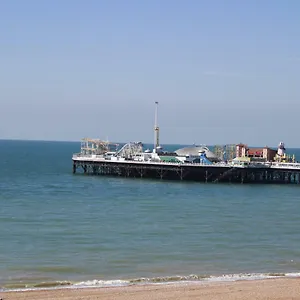 Apartment The Close To United Kingdom